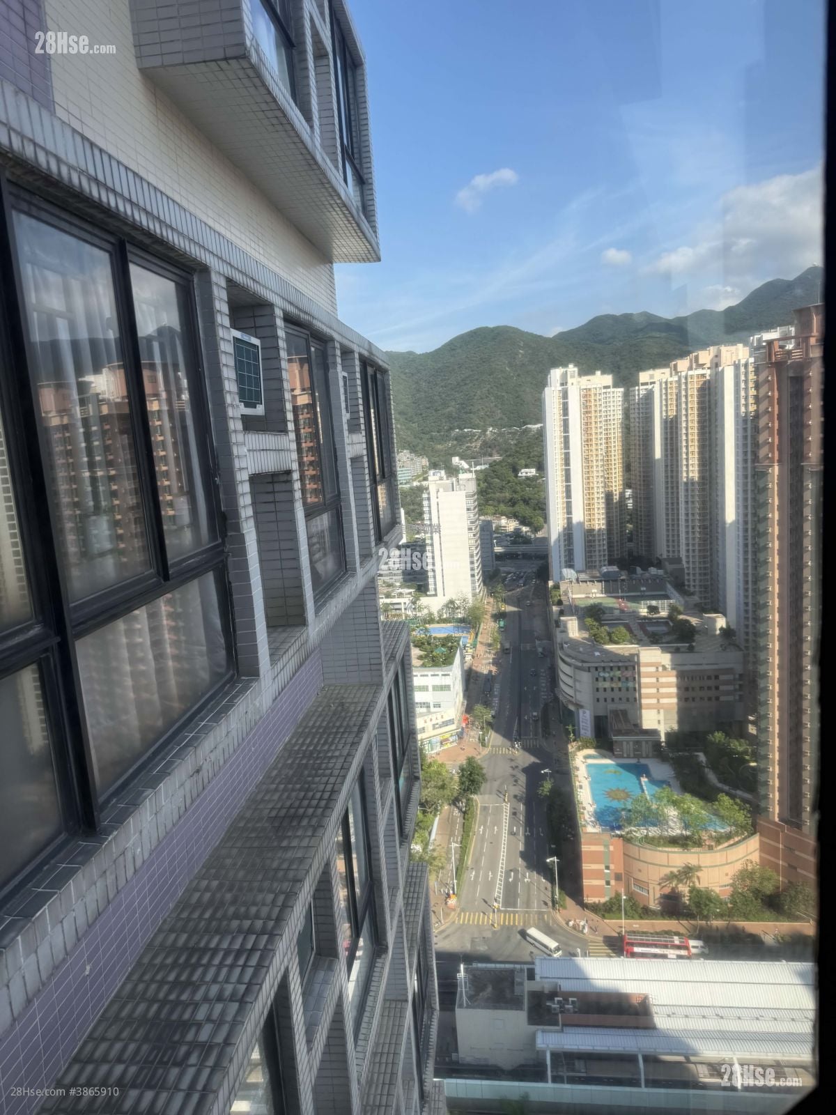 Sunshine Grove Sell 2 Bedrooms , 1 Bathroom 477 ft²