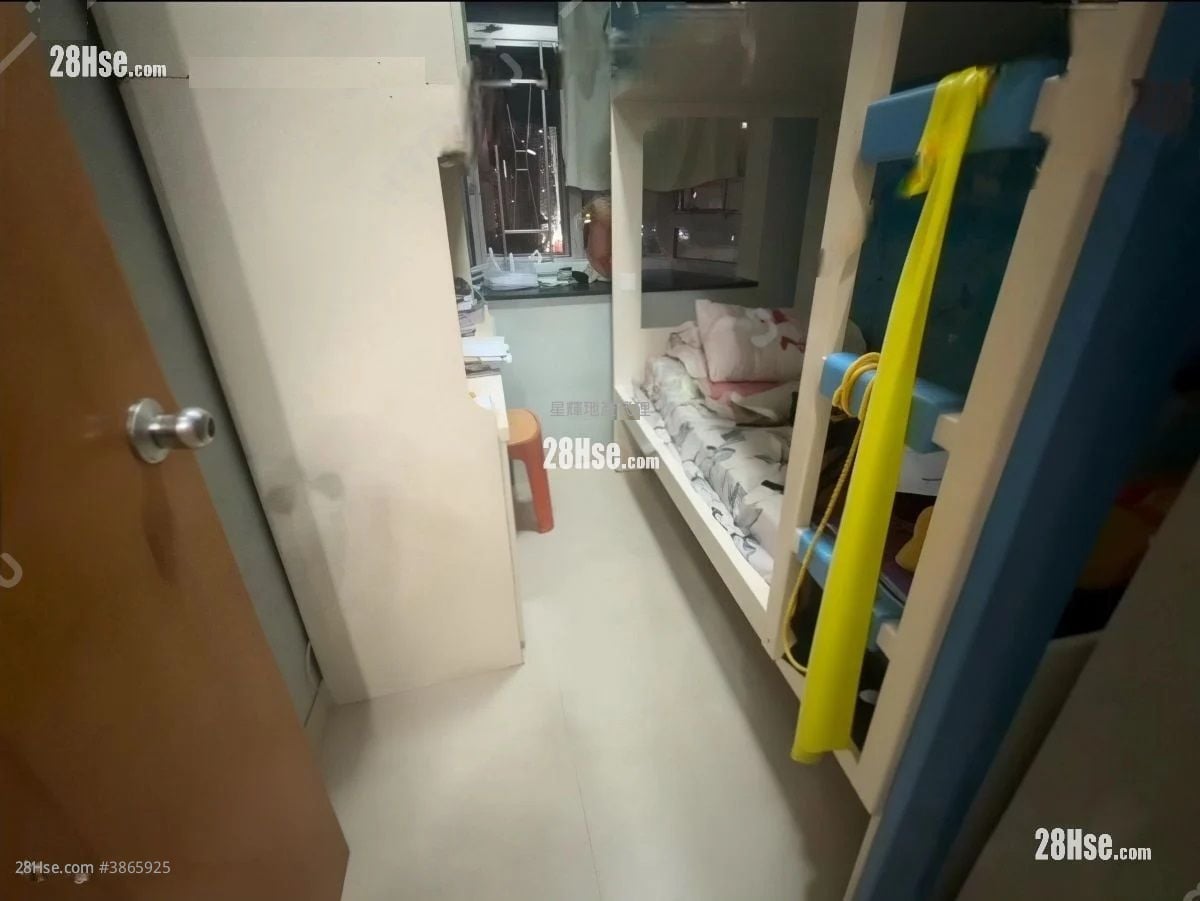其它: 富麗花園昌華閣兩房售438萬。