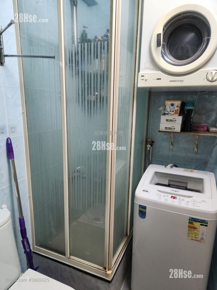 其它: 富麗花園昌華閣兩房售438萬。