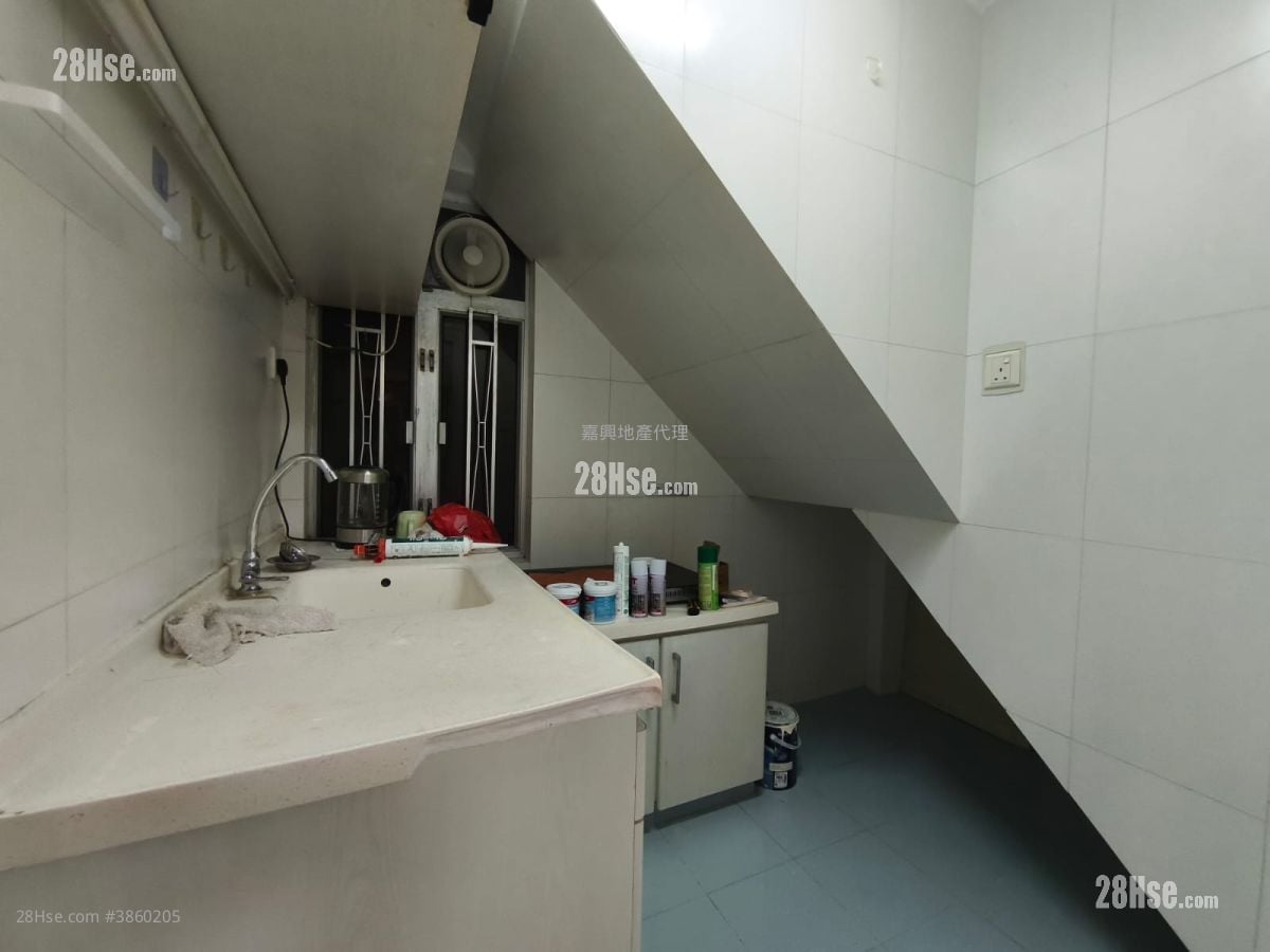 Sha Tin Wai Village Sell 2 Bedrooms , 1 Bathroom