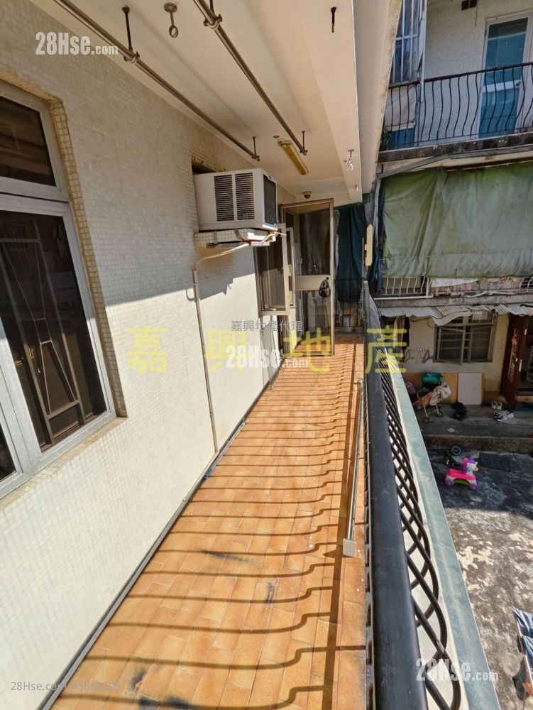 Sha Tin Wai Village Sell 2 Bedrooms , 1 Bathroom