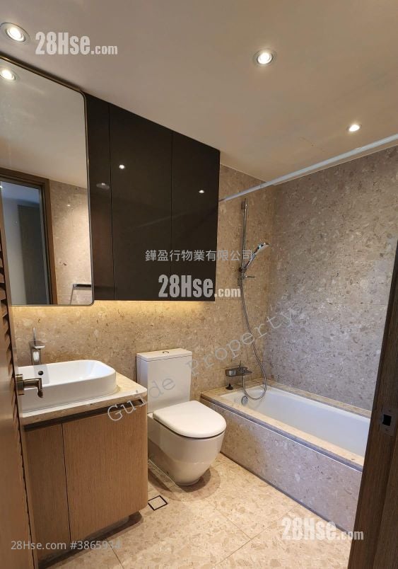 Island Garden Sell 4 Bedrooms , 3 Bathrooms 1,055 ft²