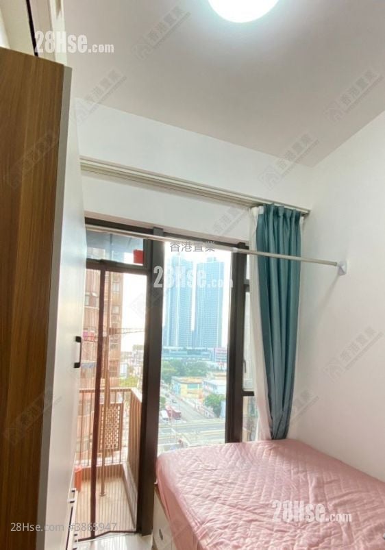 bedroom 1: Hyde Park Sell 2 Bedrooms 474 ft²