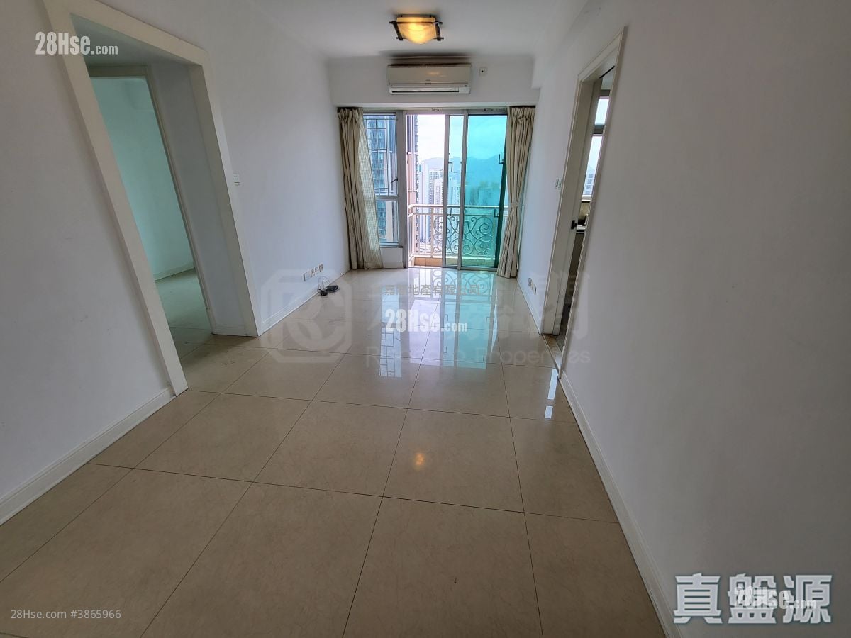 Banyan Garden Rental 2 Bedrooms , 1 Bathroom 493 ft²