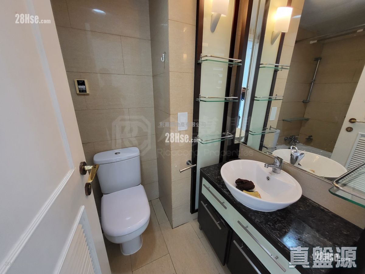 Banyan Garden Rental 2 Bedrooms , 1 Bathroom 493 ft²