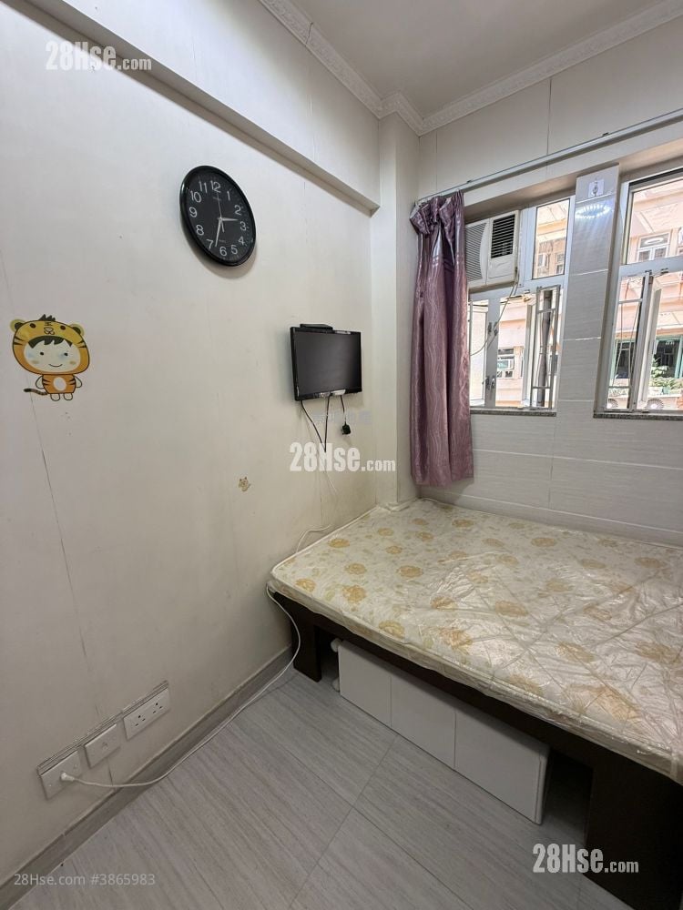 Man Fai Building Rental 1 Bathroom 160 ft²