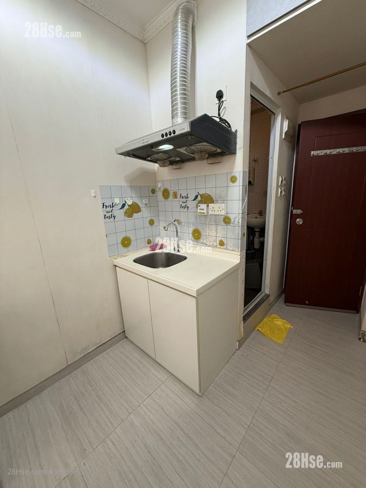 Man Fai Building Rental 1 Bathroom 160 ft²