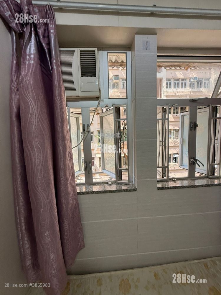 Man Fai Building Rental 1 Bathroom 160 ft²