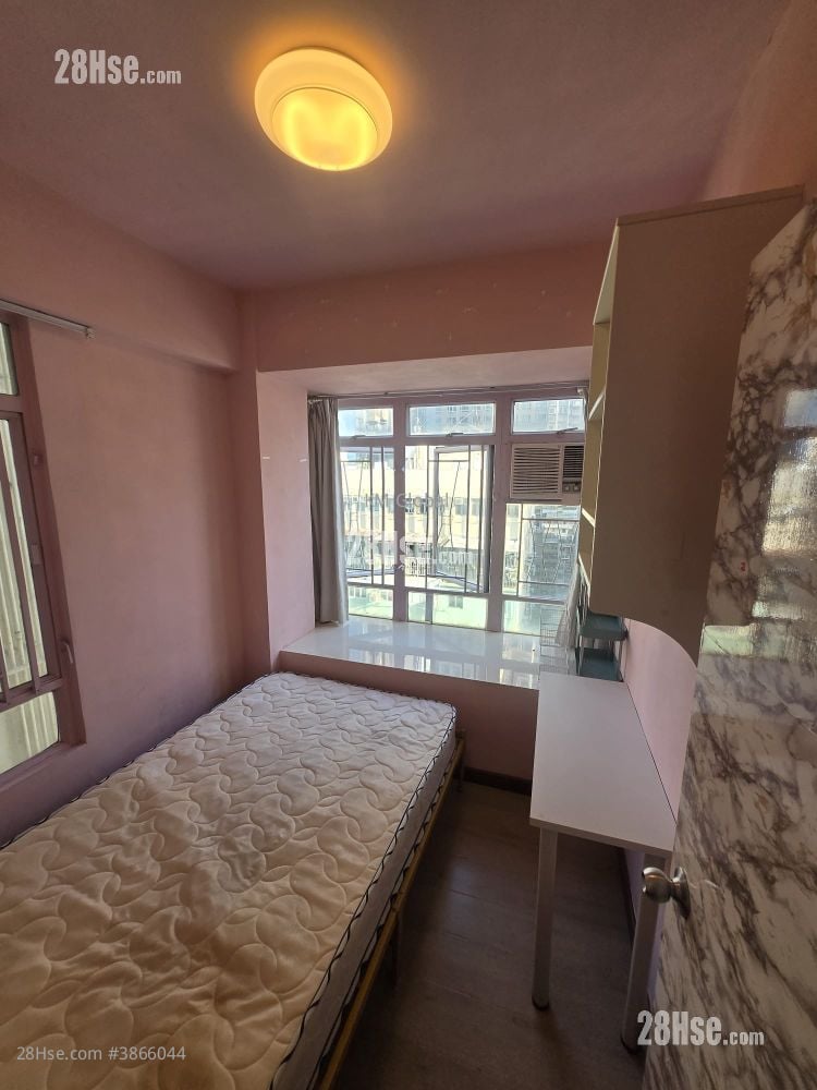 Kam Kwan Building Rental 314 ft²