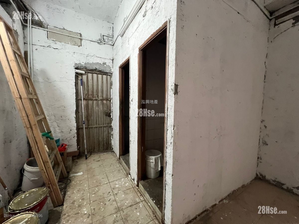 Yue Hing Building Sell 530 ft²