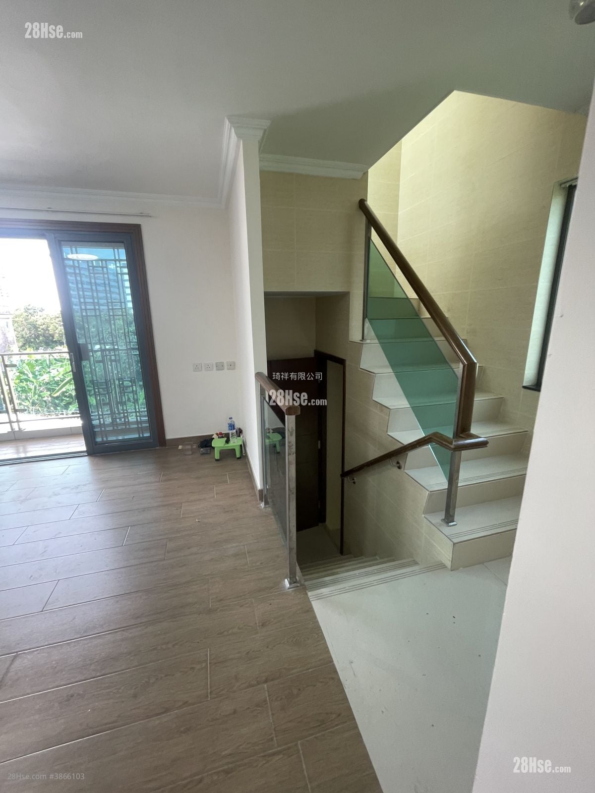 Village Rental 3 Bedrooms , 1 Bathroom 700 ft²