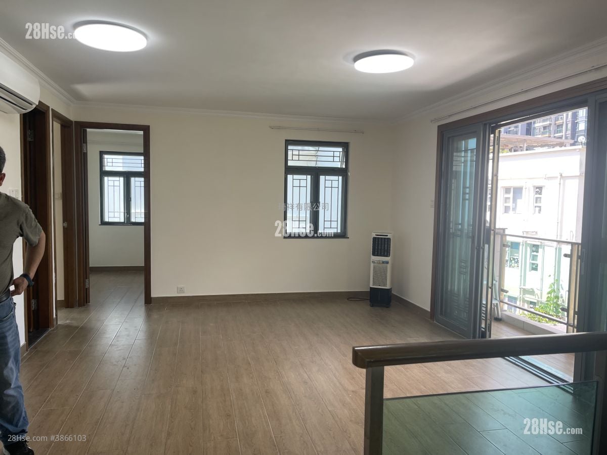 Village Rental 3 Bedrooms , 1 Bathroom 700 ft²