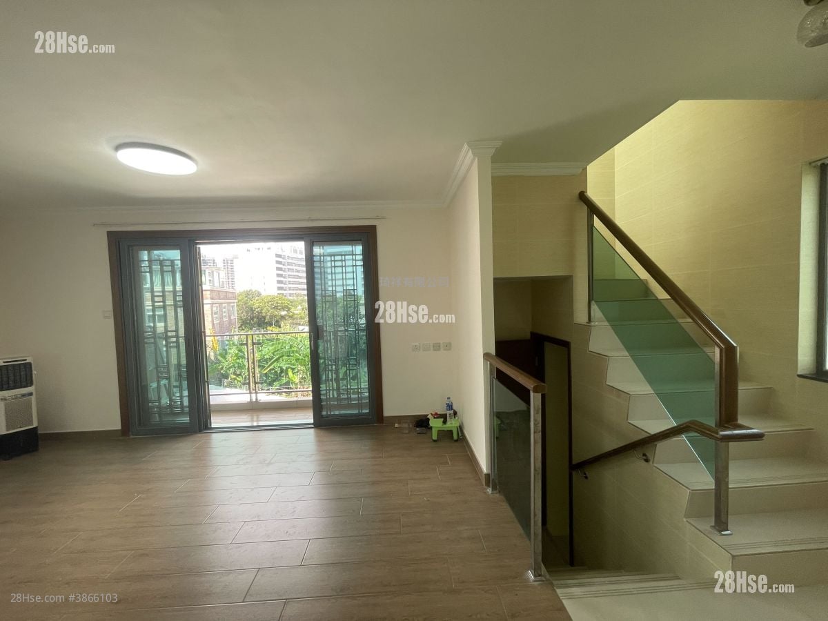 Village Rental 3 Bedrooms , 1 Bathroom 700 ft²