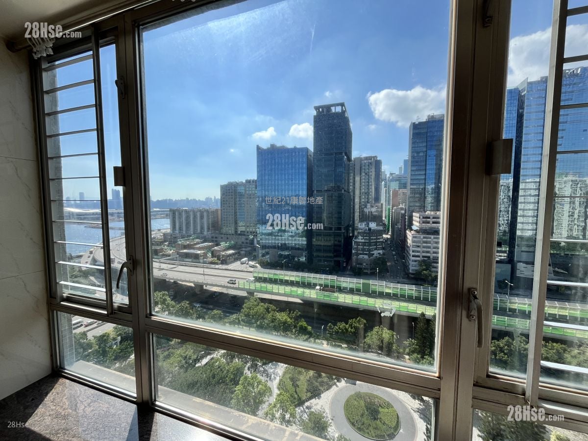 Laguna City Sell 3 Bedrooms , 2 Bathrooms 748 ft²