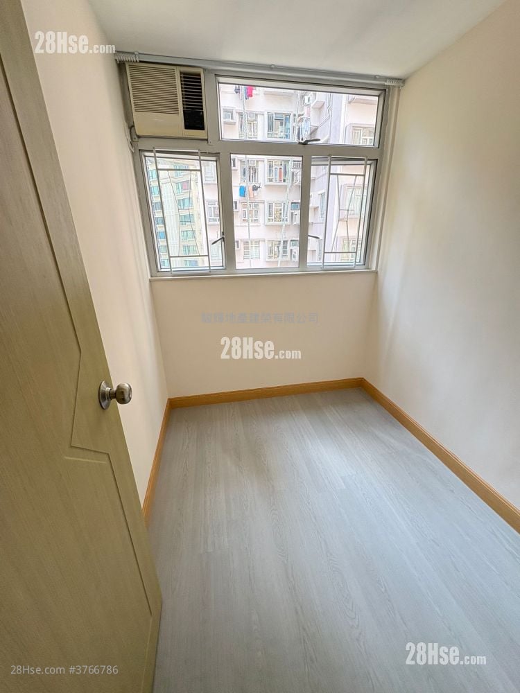 Tsui Yuen Mansion Sell 5+ Bedrooms , 2 Bathrooms 512 ft²