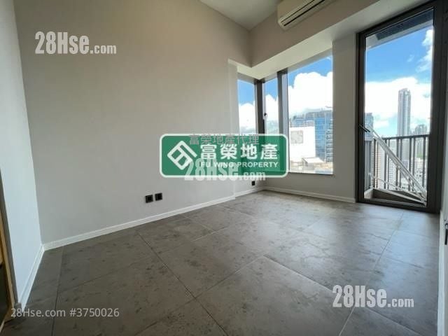 Skypark Sell 2 Bedrooms , 1 Bathroom 540 ft²