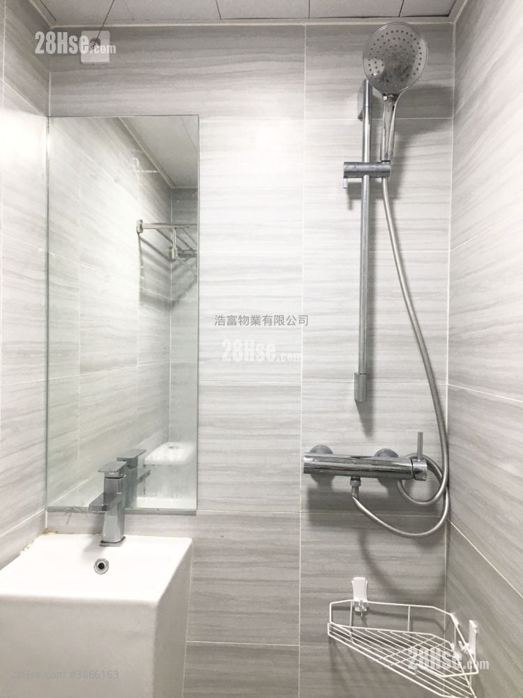 Fok Cheong Building Rental Studio , 1 Bathroom 130 ft²