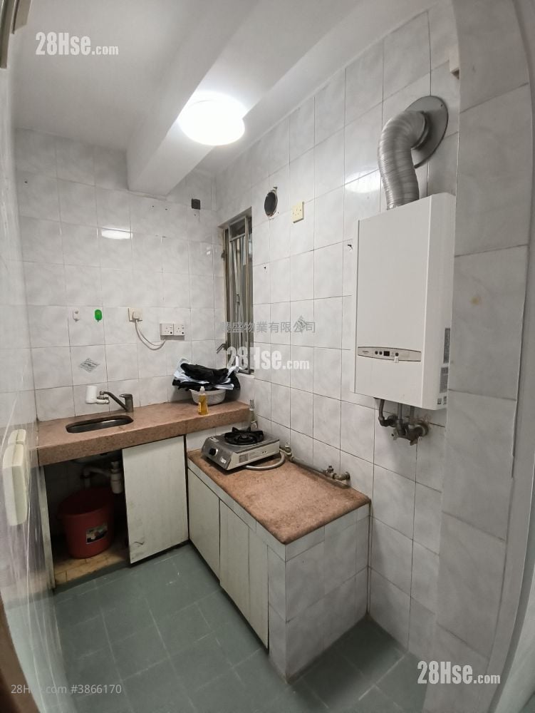 Golden Building Sell 2 Bedrooms , 1 Bathroom 347 ft²
