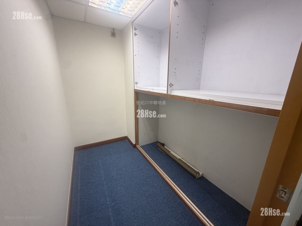 Wing On Cheong Building Sell 2 Bedrooms , 2 Toilets