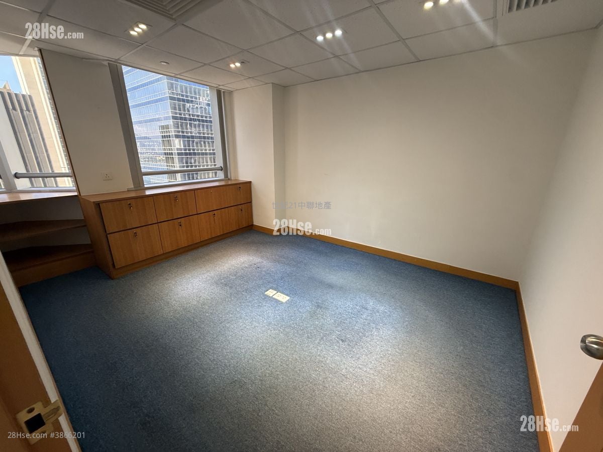 Wing On Cheong Building Sell 2 Bedrooms , 2 Toilets