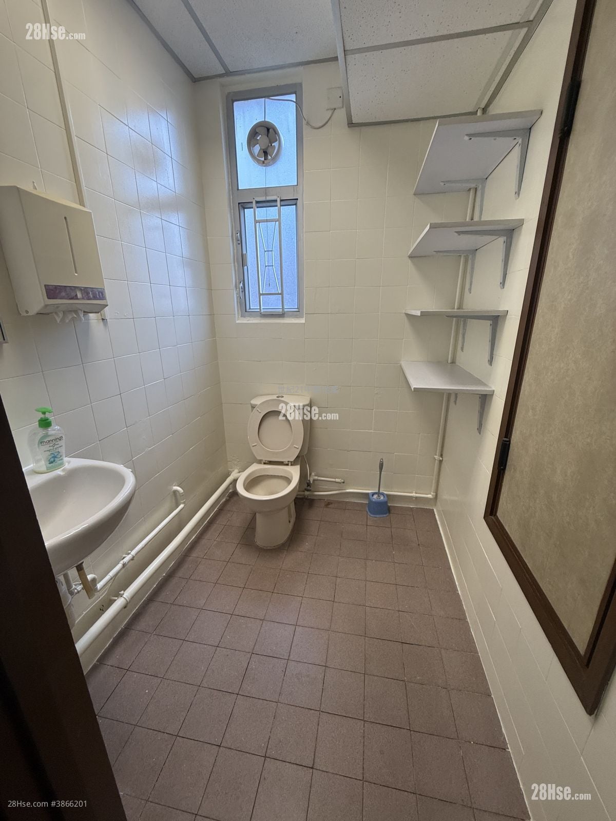 Wing On Cheong Building Sell 2 Bedrooms , 2 Toilets