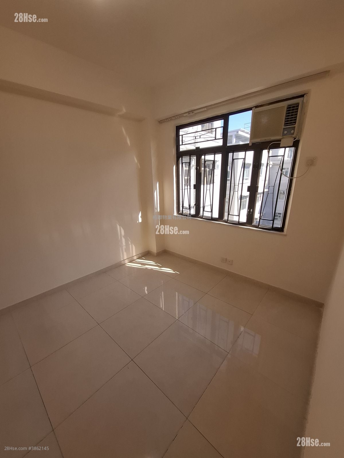 Wing Ying Mansion Sell 4 Bedrooms , 2 Bathrooms 1,032 ft²