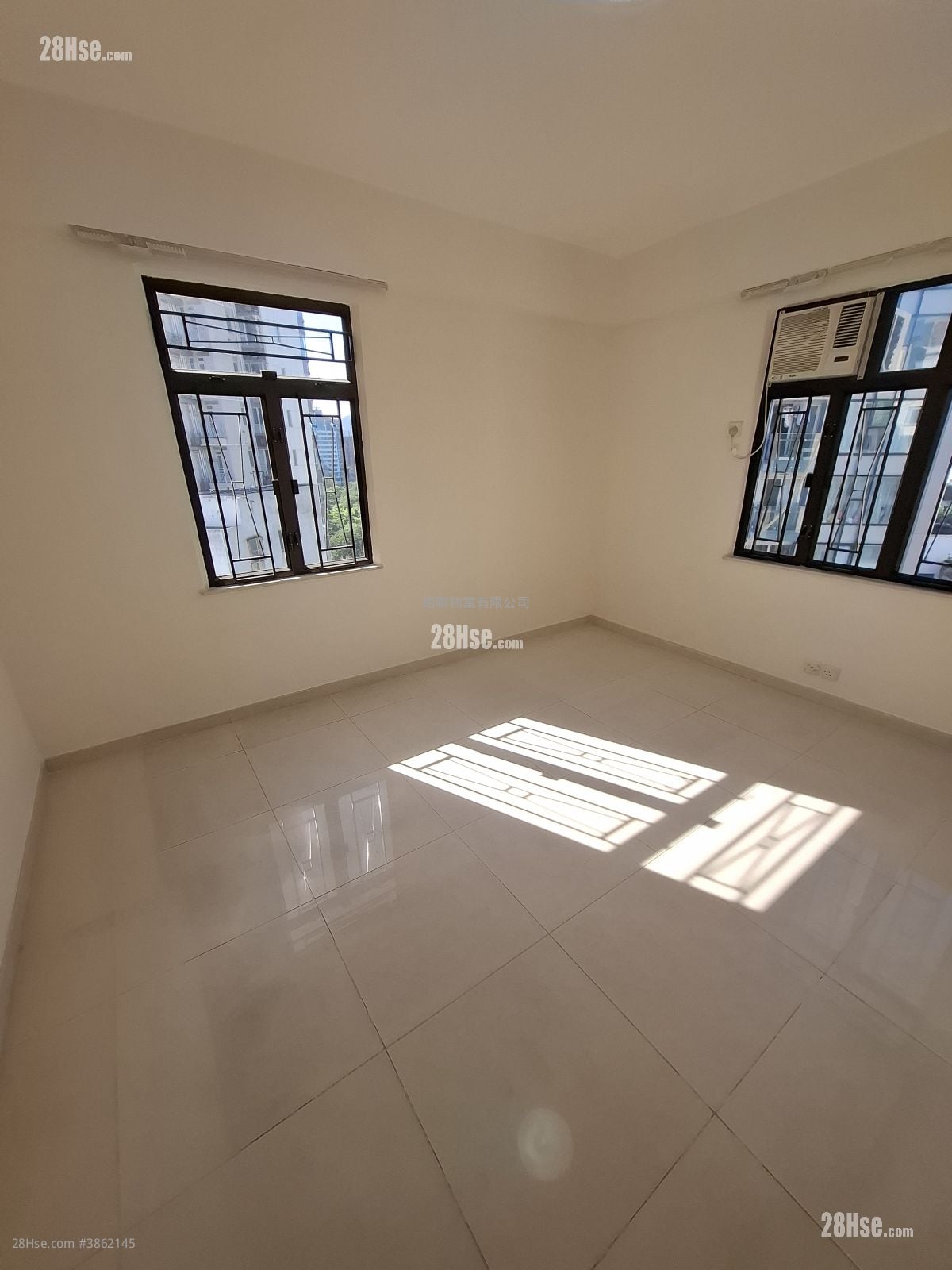 Wing Ying Mansion Sell 4 Bedrooms , 2 Bathrooms 1,032 ft²