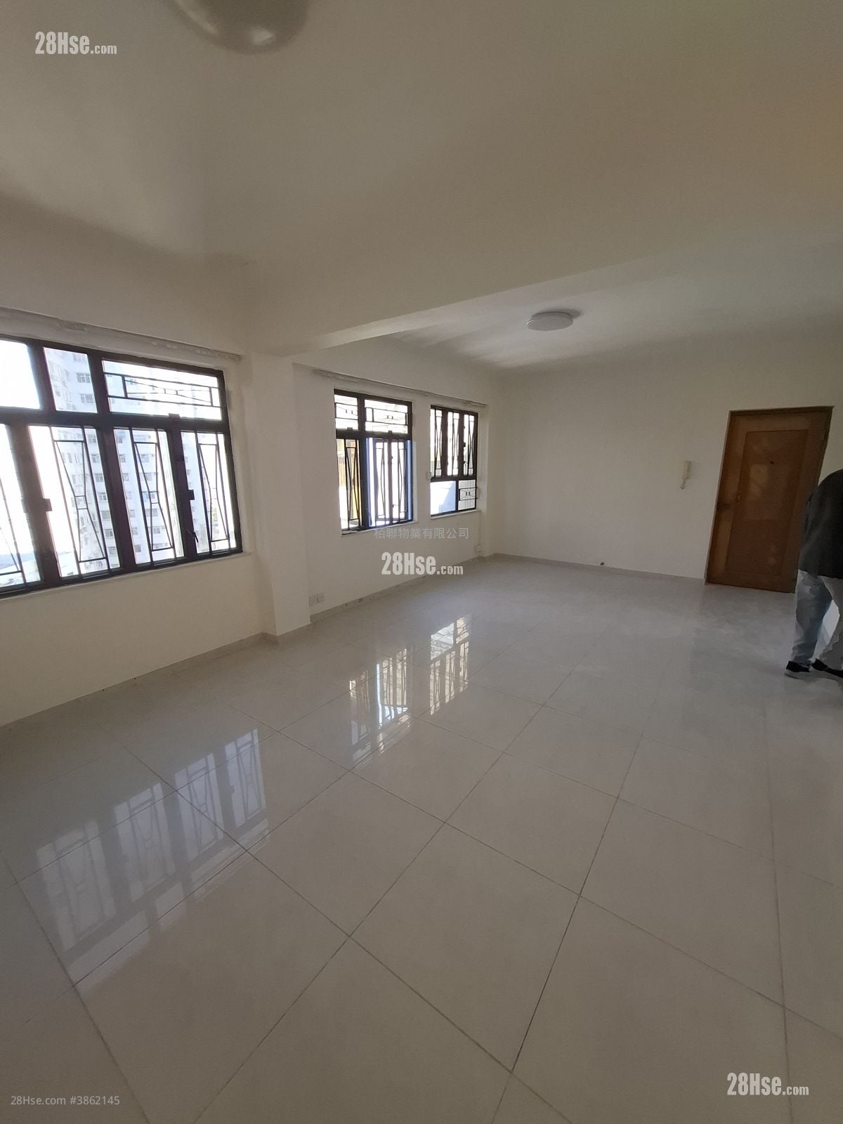 Wing Ying Mansion Sell 4 Bedrooms , 2 Bathrooms 1,032 ft²