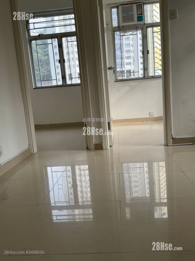 Shaukiwan Centre Rental 2 Bedrooms , 1 Bathroom 306 ft²