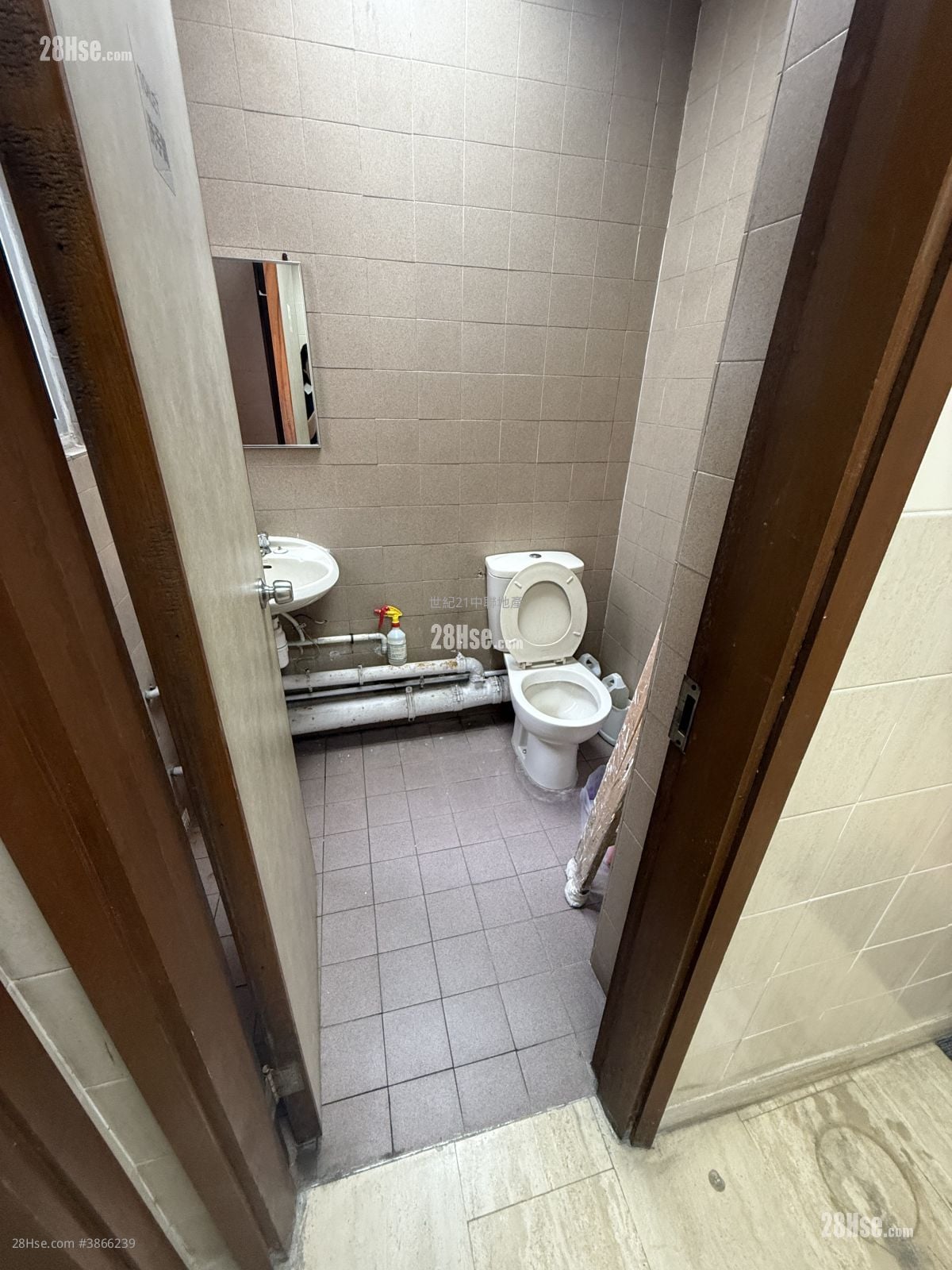 Wing On Cheong Building Rental 2 Bedrooms , 1 Toilet