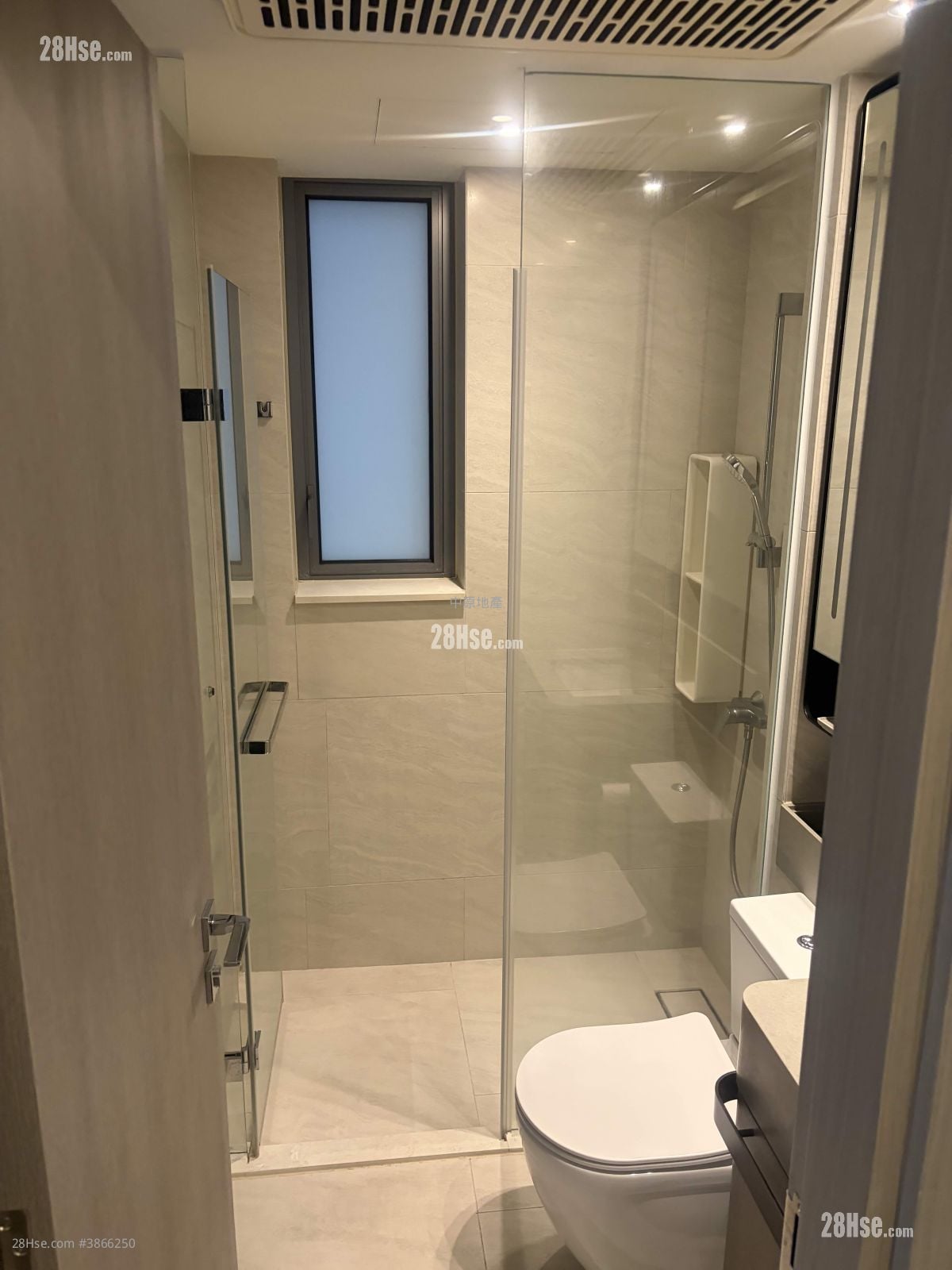 Novo Land Rental 2 Bedrooms , 1 Bathroom 403 ft²