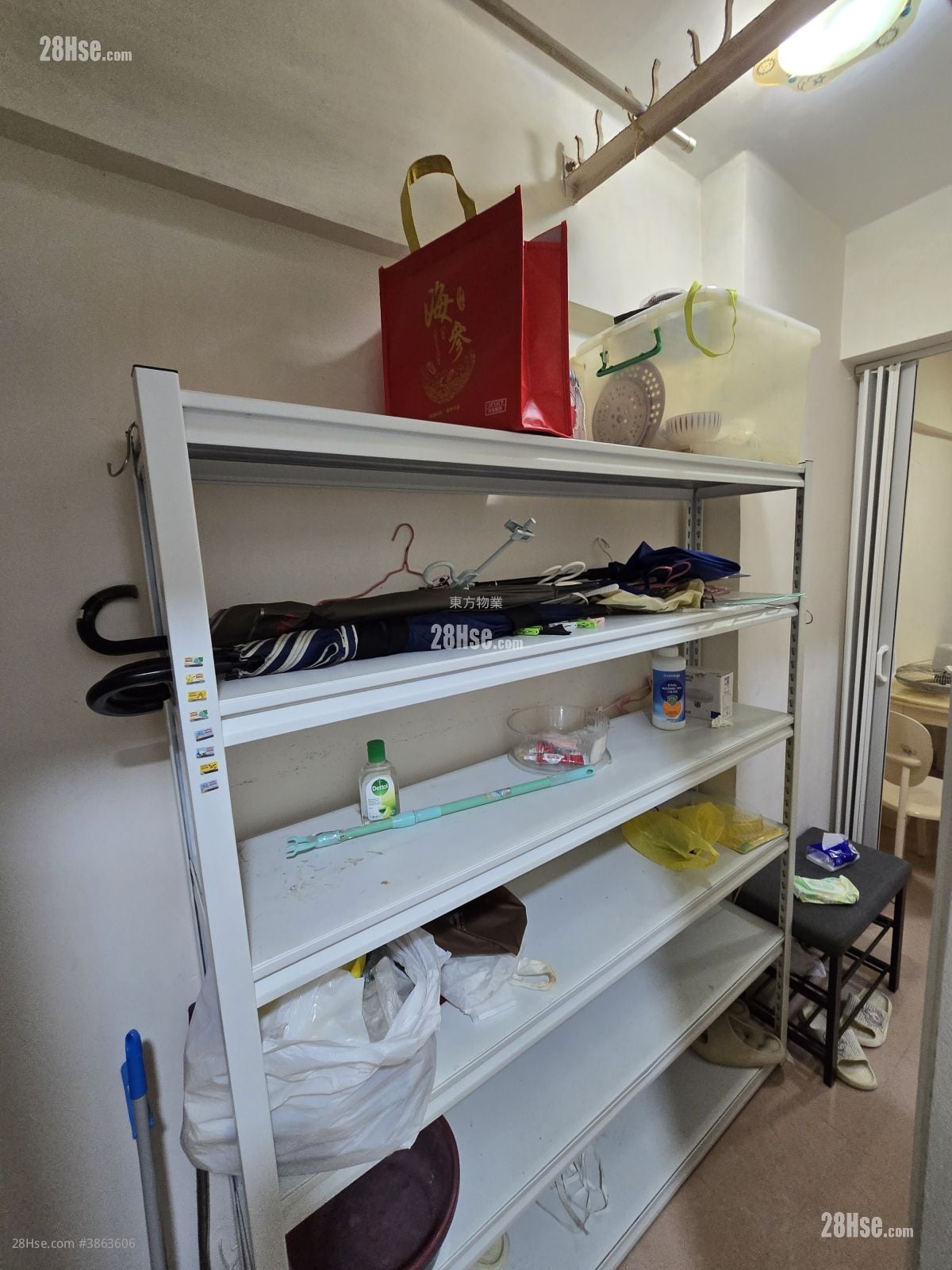 Yick Fat Building Rental 3 Bedrooms , 1 Bathroom 386 ft²