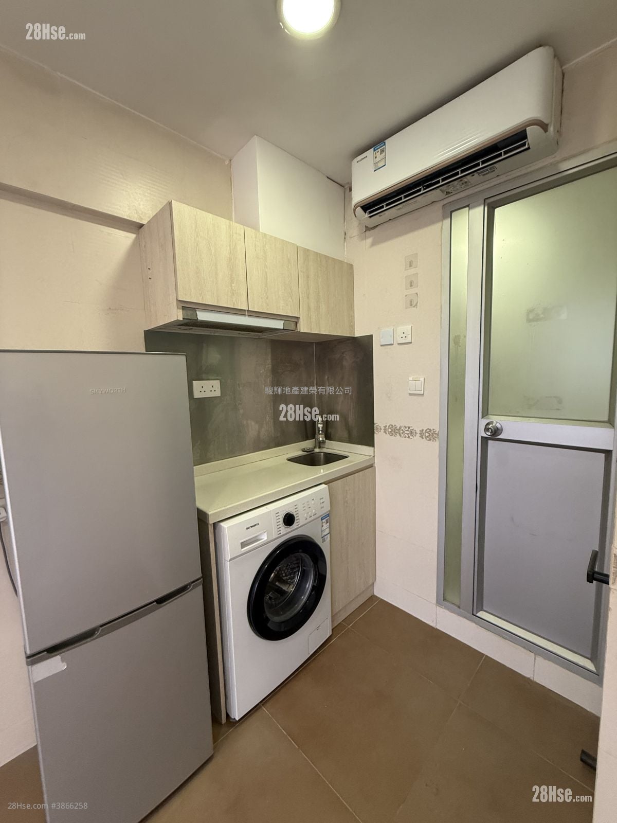 Pak Lok Building Rental 1 Bedroom , 1 Bathroom 190 ft²