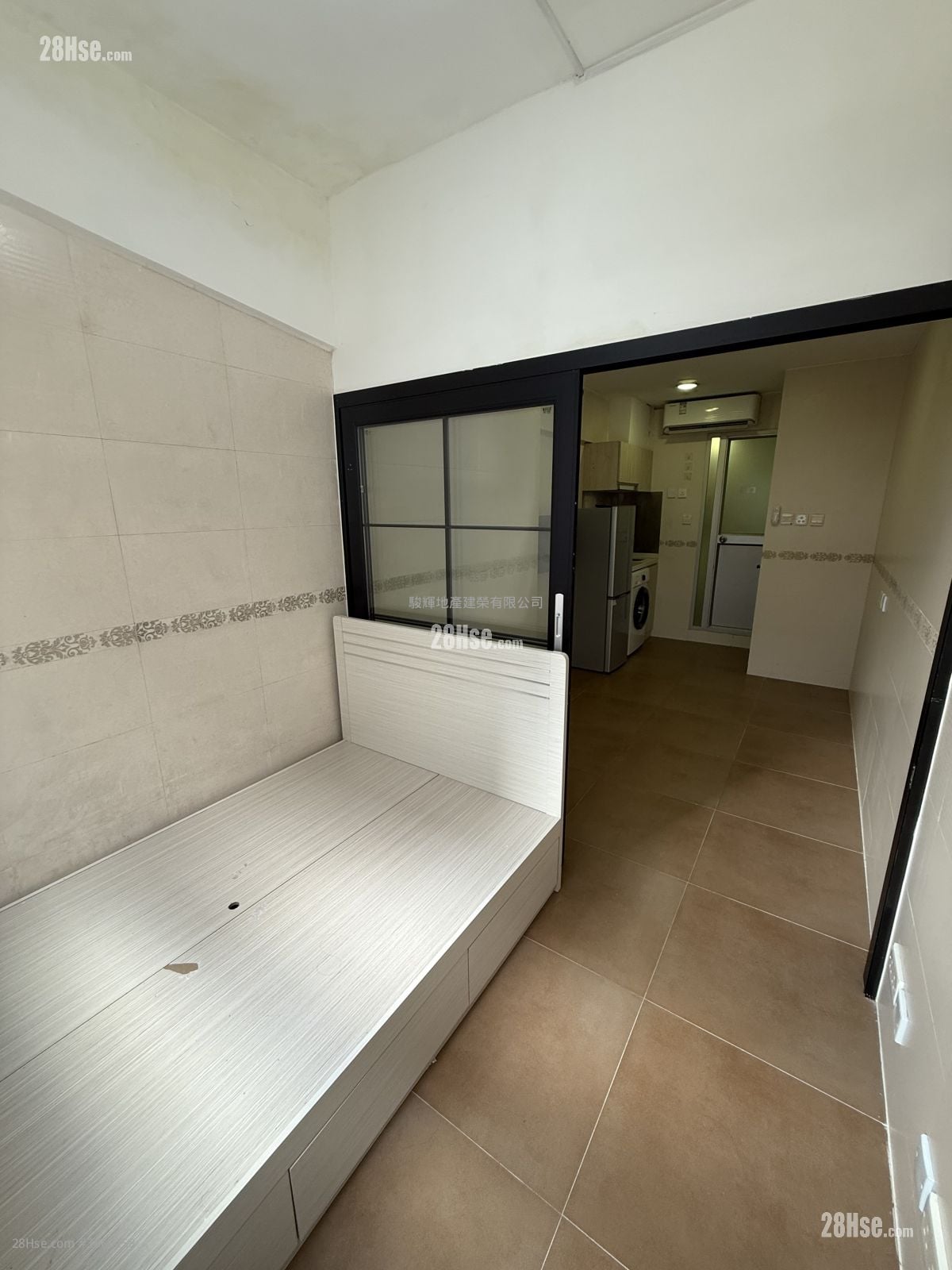 Pak Lok Building Rental 1 Bedroom , 1 Bathroom 190 ft²