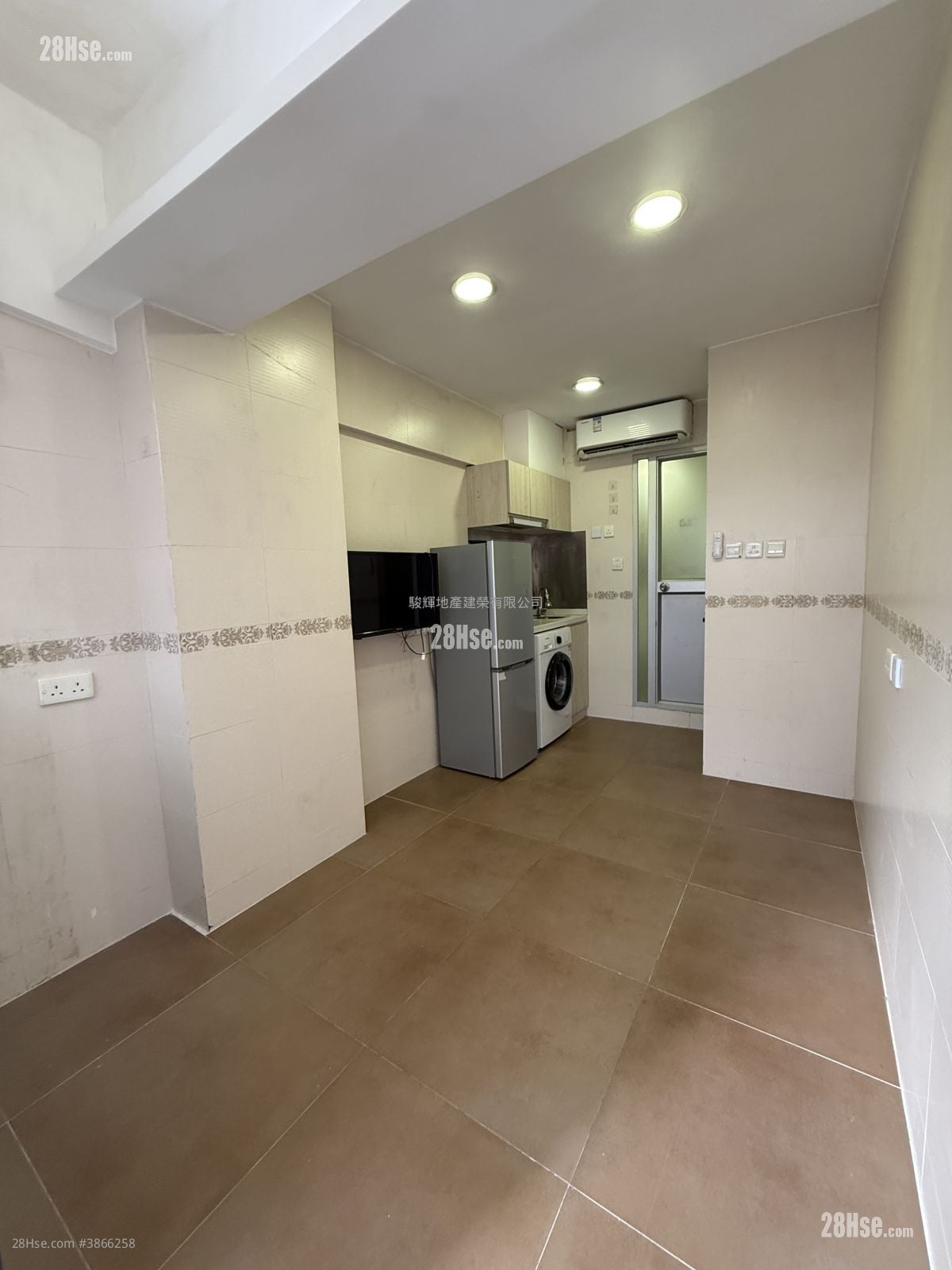 Pak Lok Building Rental 1 Bedroom , 1 Bathroom 190 ft²
