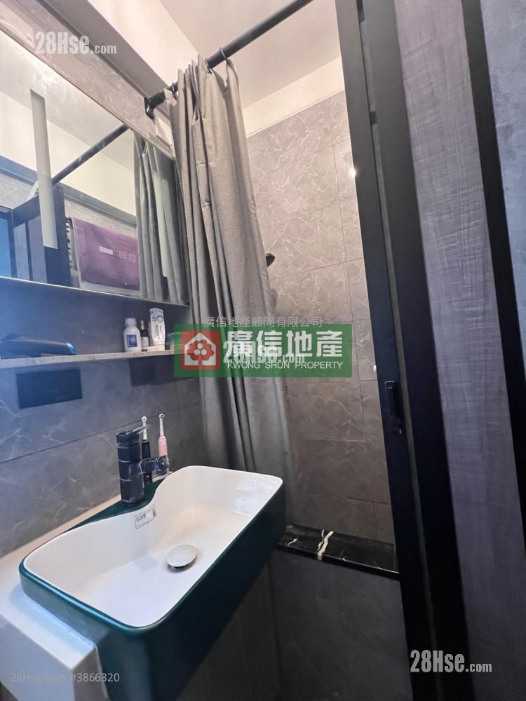 Fortune Court Sell 2 Bedrooms , 1 Bathroom 339 ft²