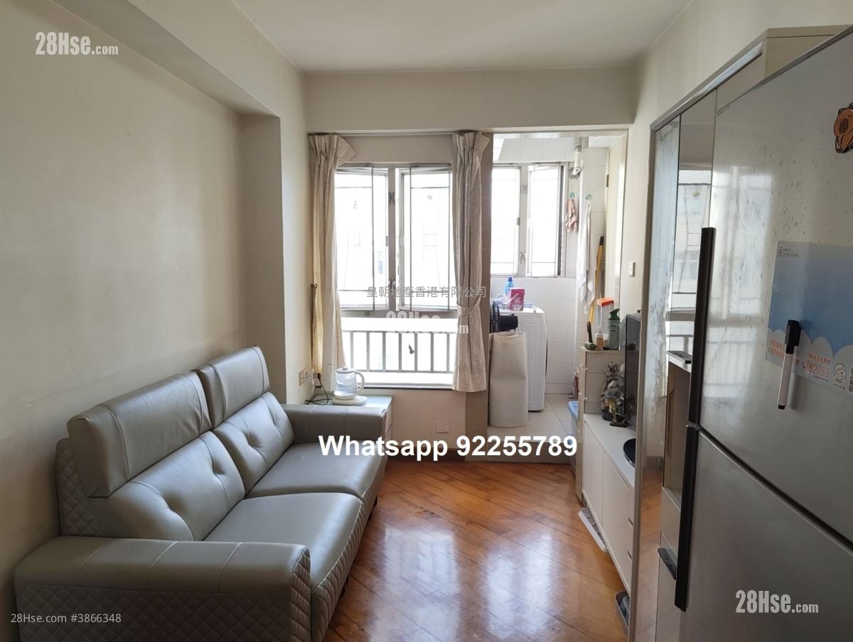 Lai King Court Sell 3 Bedrooms , 1 Bathroom 428 ft²