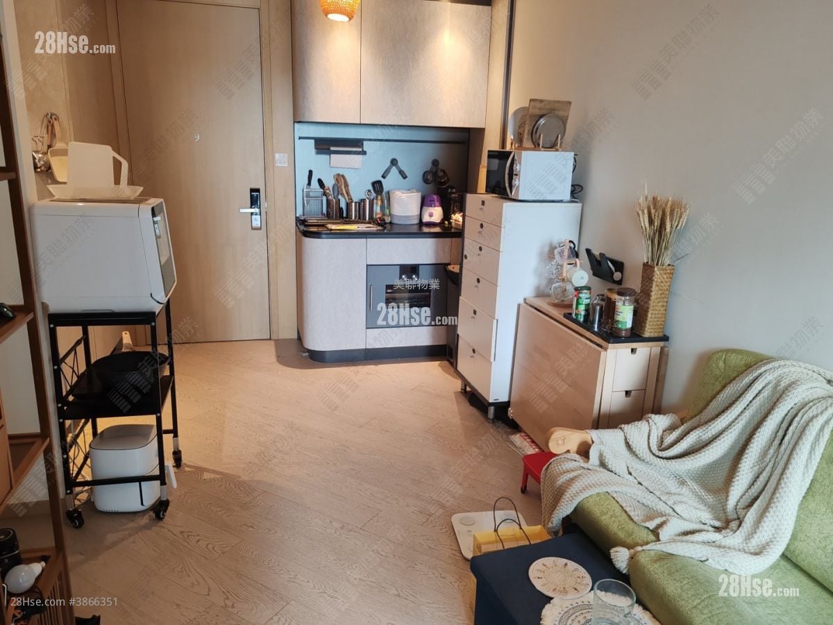 One Victoria Sell 2 Bedrooms 426 ft²