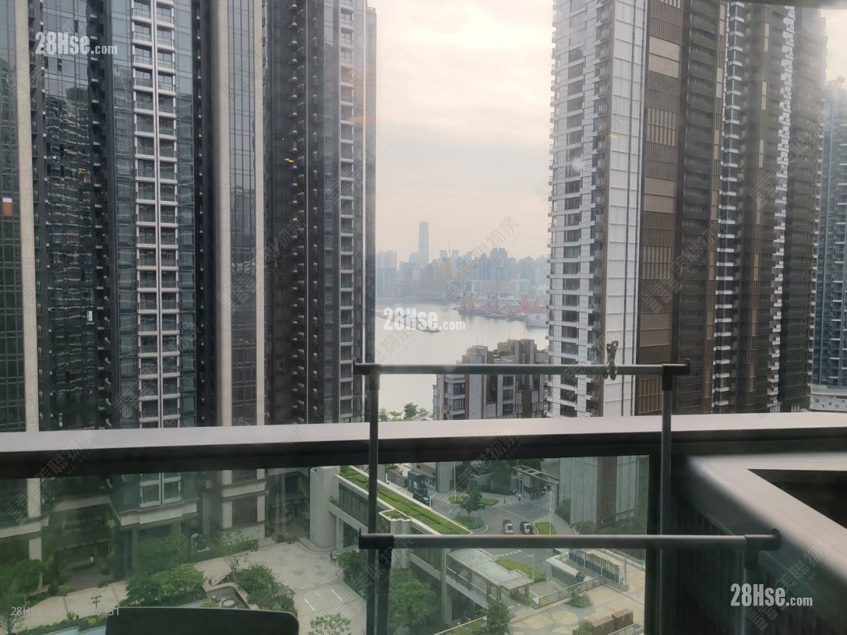 One Victoria Sell 2 Bedrooms 426 ft²
