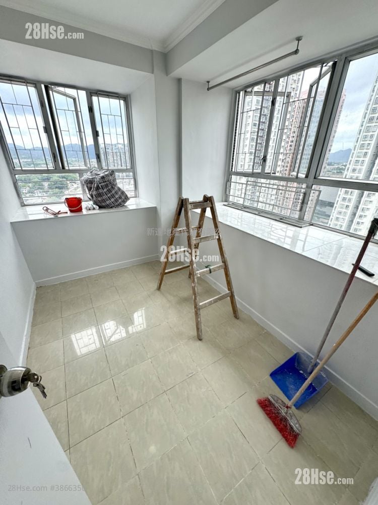 Ho Wang Building Rental 2 Bedrooms , 1 Bathroom 305 ft²