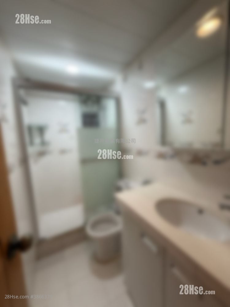 Sung Shun House  Sell 3 Bedrooms , 1 Bathroom 616 ft²