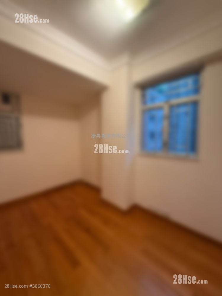 Sung Shun House  Sell 3 Bedrooms , 1 Bathroom 616 ft²