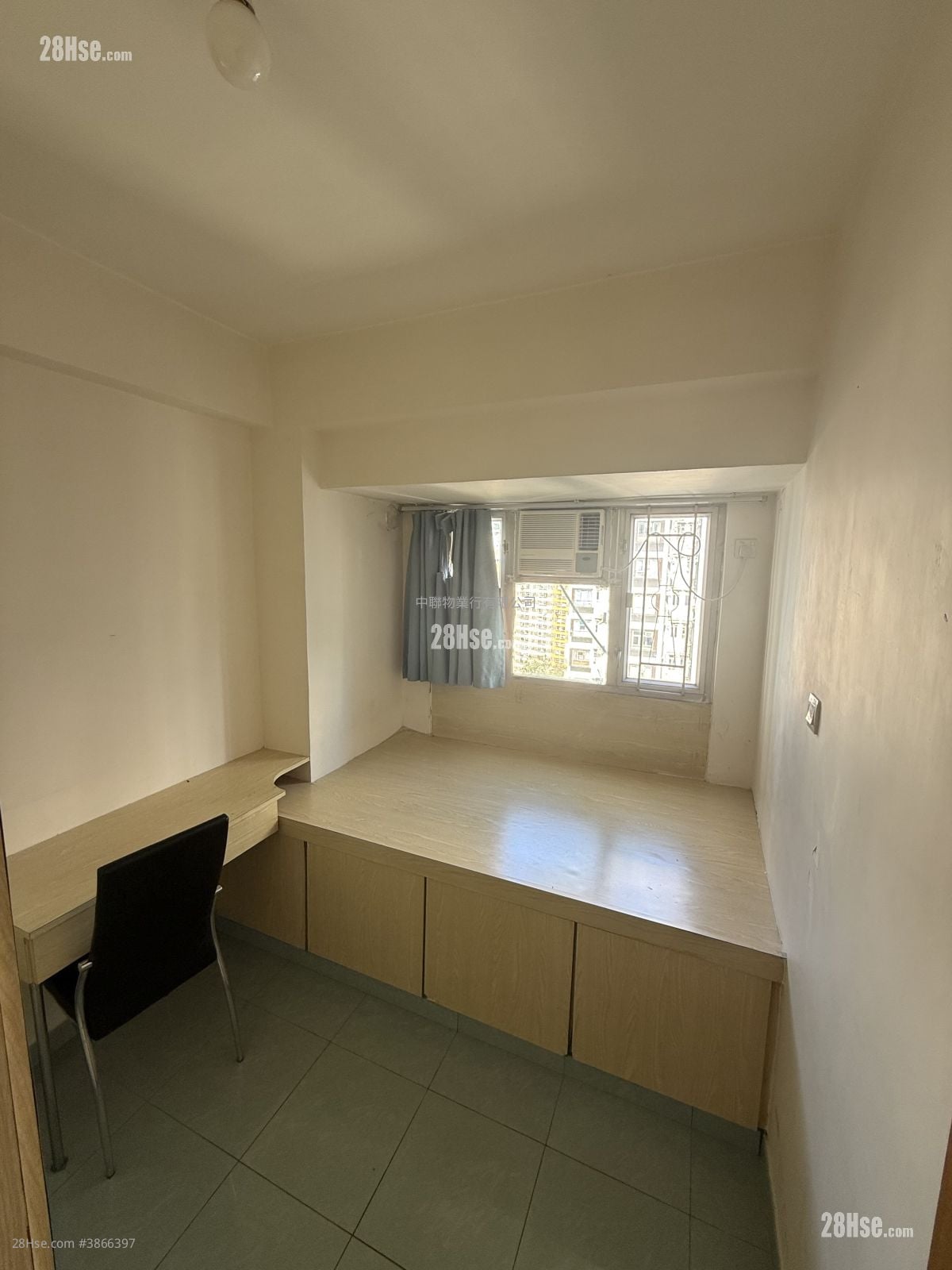 Golden Lion Garden Sell 285 ft²