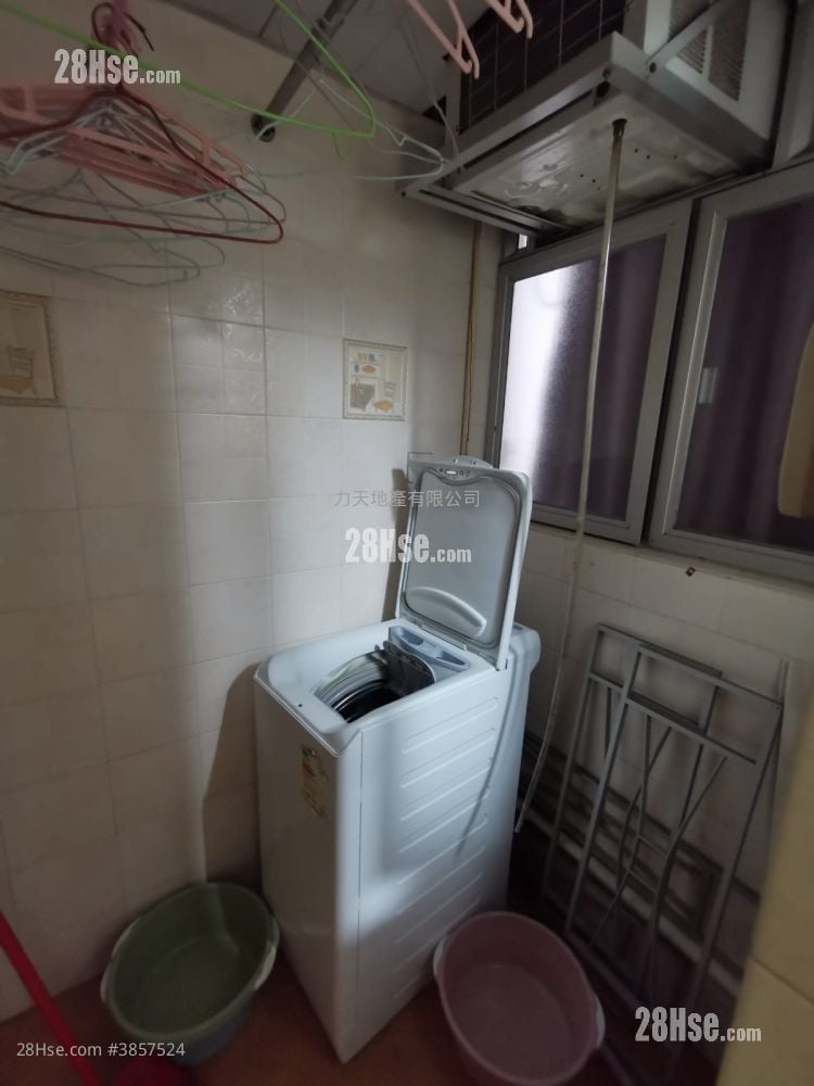 Fung Shing Court Rental 381 ft²