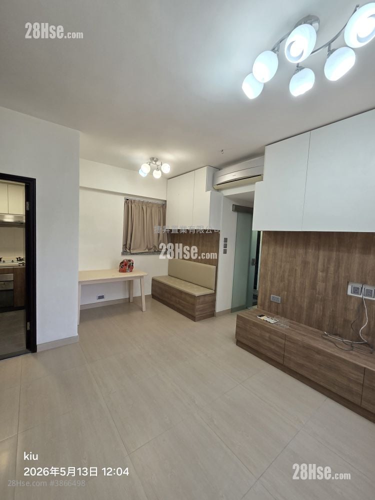 Metropolitan Rise Rental 2 Bedrooms , 1 Bathroom 419 ft²
