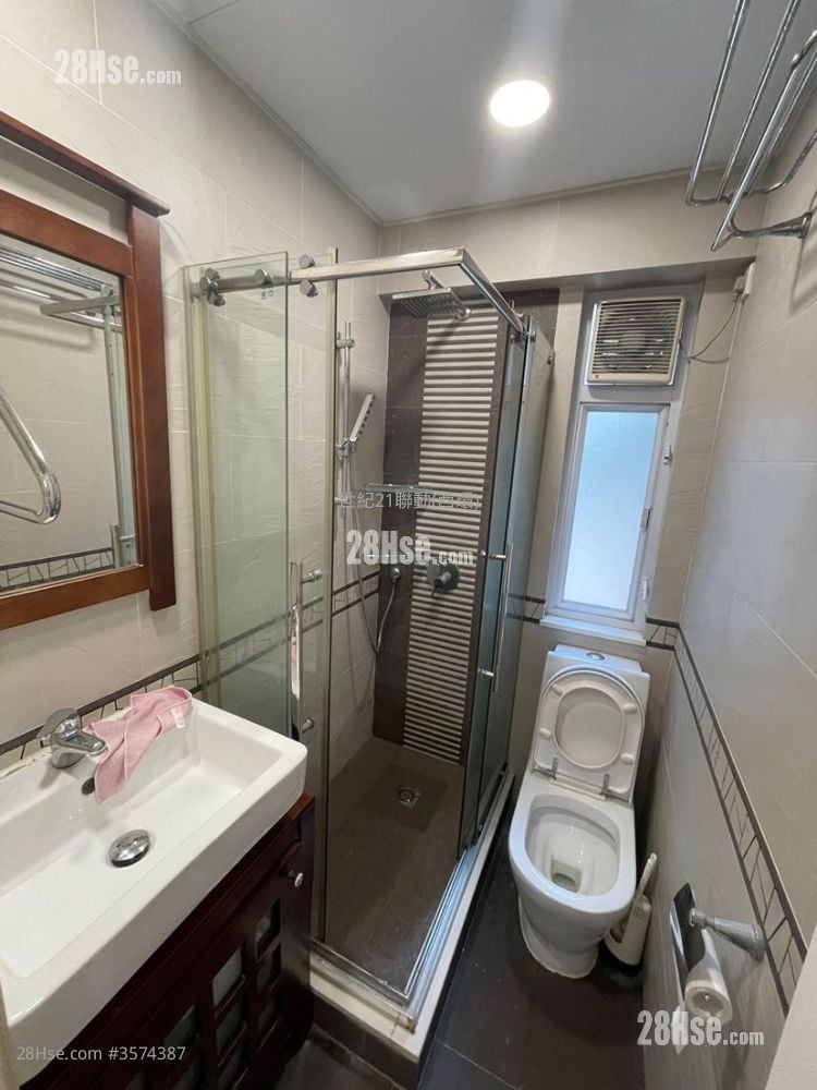 Manifold Court Sell 2 Bedrooms , 1 Bathroom 381 ft²