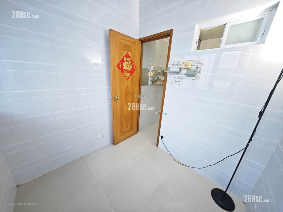 Wing Lok Building Rental 1 Bedroom , 1 Bathroom 155 ft²