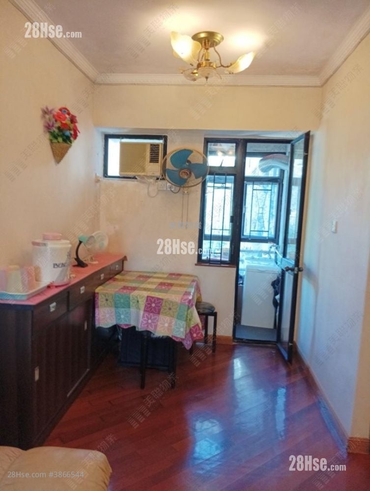 Fairview Garden Sell 3 Bedrooms , 1 Bathroom 545 ft²