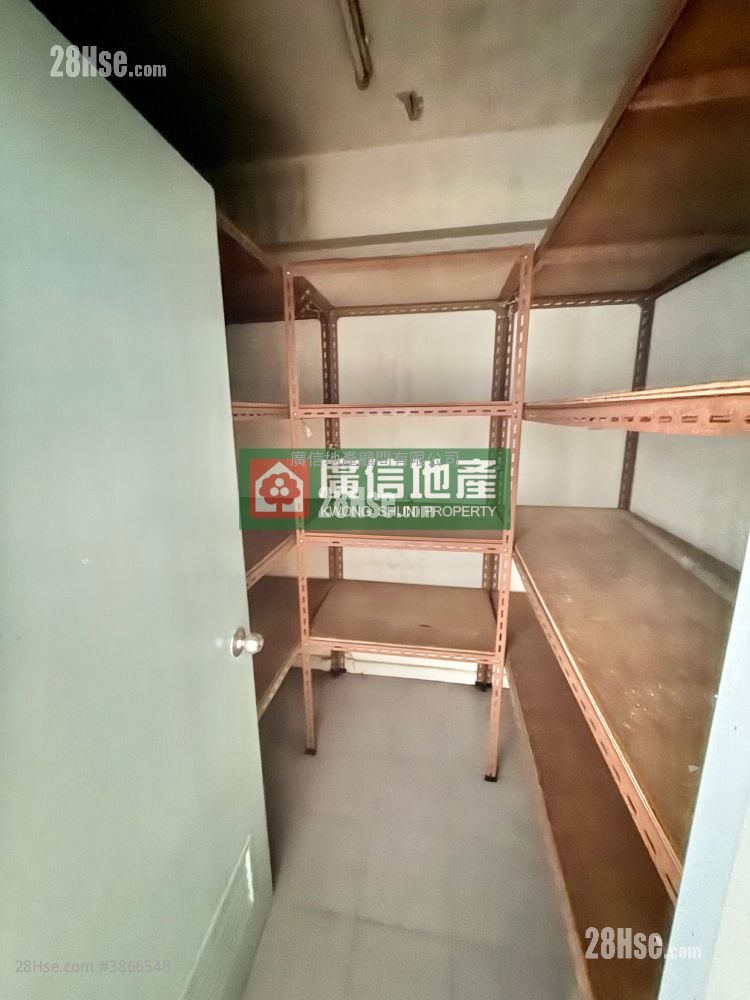 順興大廈 售盤 1 房 210 平方呎