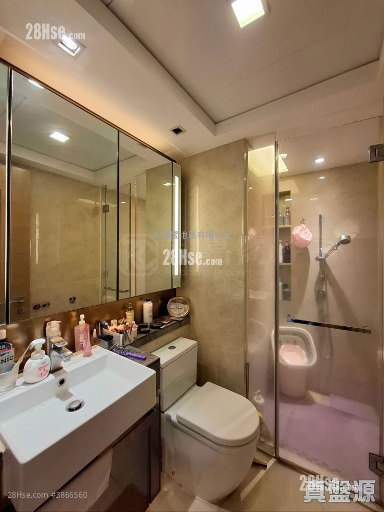 Century Link Sell 2 Bedrooms , 1 Bathroom 461 ft²